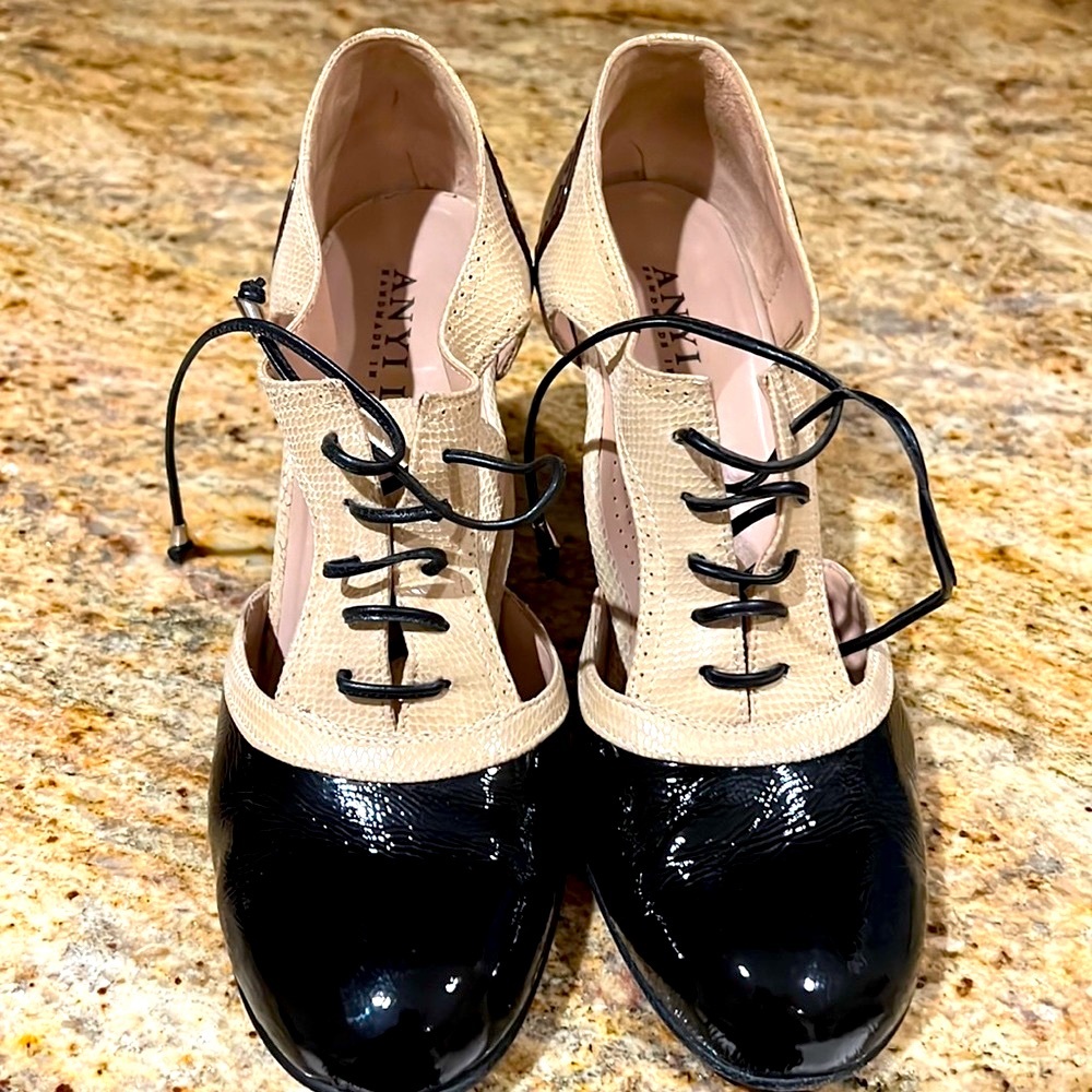 Anyi Lu. Handmade in Italy
